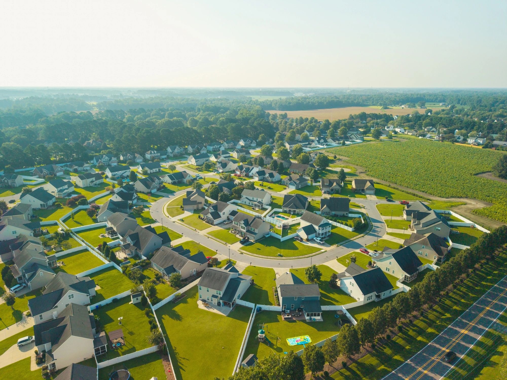 Suburban homes representing residential living in Palmetto Bay